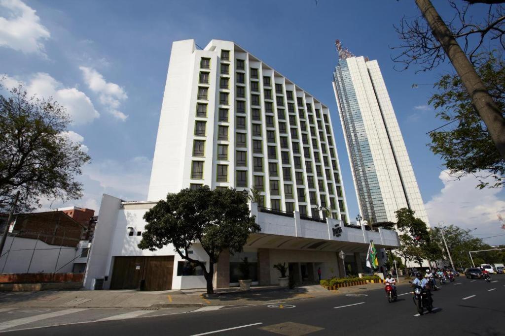 Club De Bienestar Ilar Bulevar Del Rio Cali Esterno foto